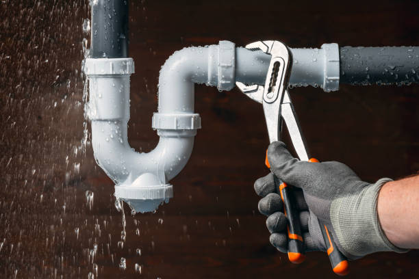 Professional Sewer Line Repair technician working in Yawkey, WV